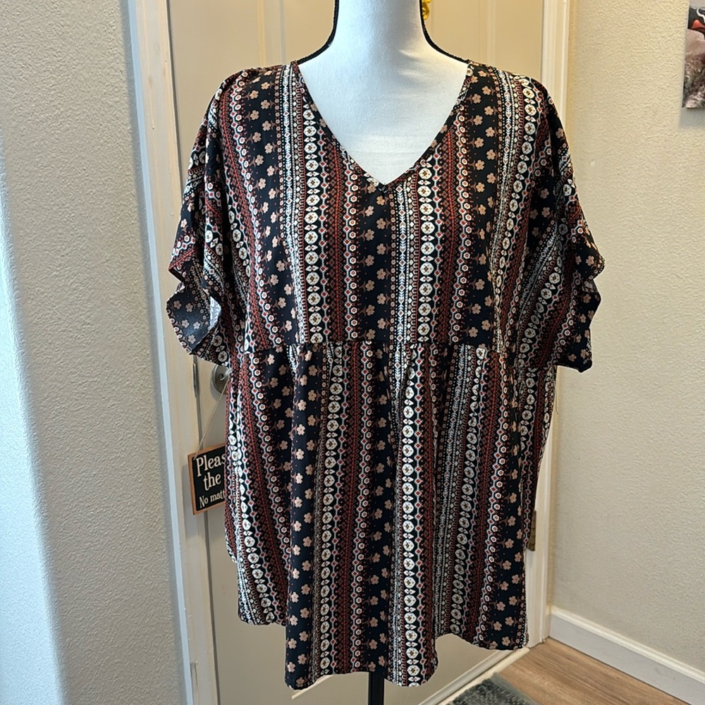 Emery Rose women’s tunic
